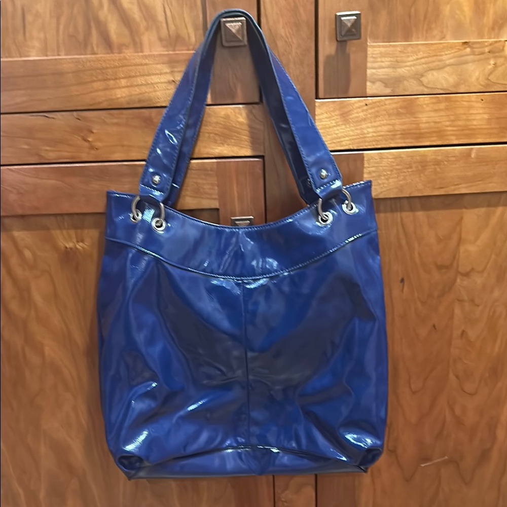Kenneth Cole Reaction Blue Shoulder Bag with Hobo Style - Picture 2 of 4
